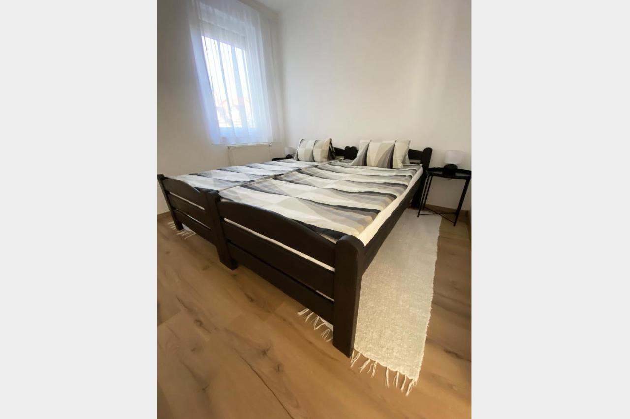 Andrea Apartmanok 2 Hajdúszoboszló Екстериор снимка